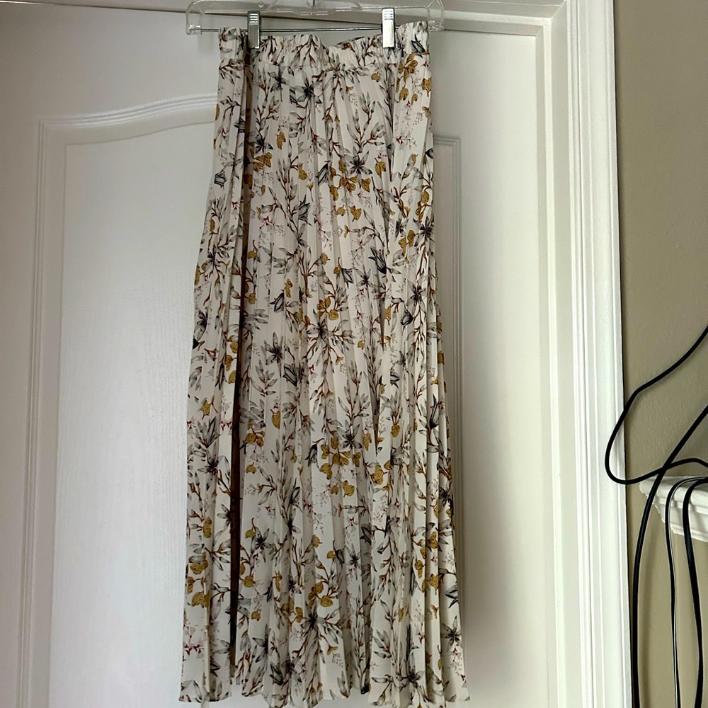 MAX STUDIO: NORDSTROM RACK: Maxi, pleated floral skirt